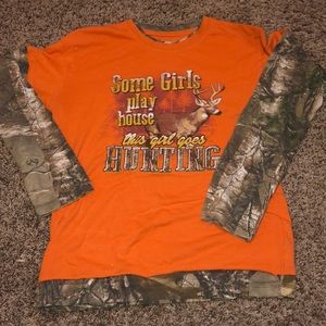 Graphic camo/orange long sleeve shirt